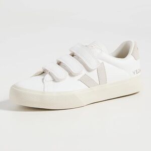 Veja Women’s Recife Logo Sneakers - Size 7 - White / Natural